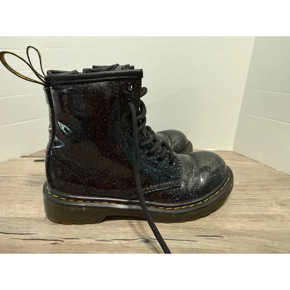 Girl's Doc Martens Youth Glitter Lace Up Boots 1460 J Black–Cosmic Glitter US 1